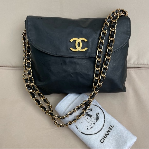 CHANEL Handbags - Chanel Interlocking CC Flap Shoulder/Crossbody on Chain w/Dust Bag